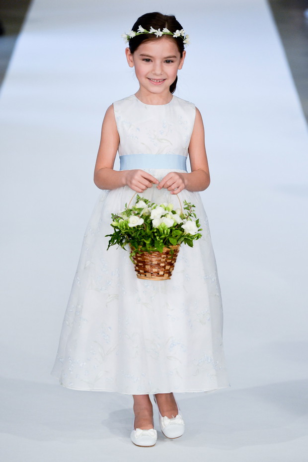 Suknie ślubne wiosna 2015: Oscar de la Renta