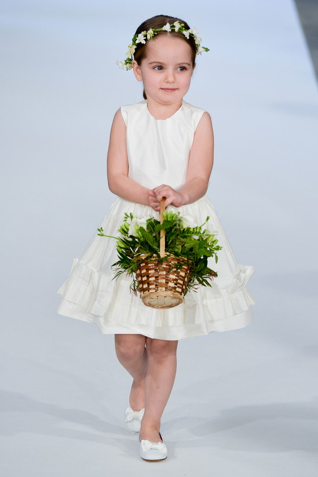 Suknie ślubne wiosna 2015: Oscar de la Renta
