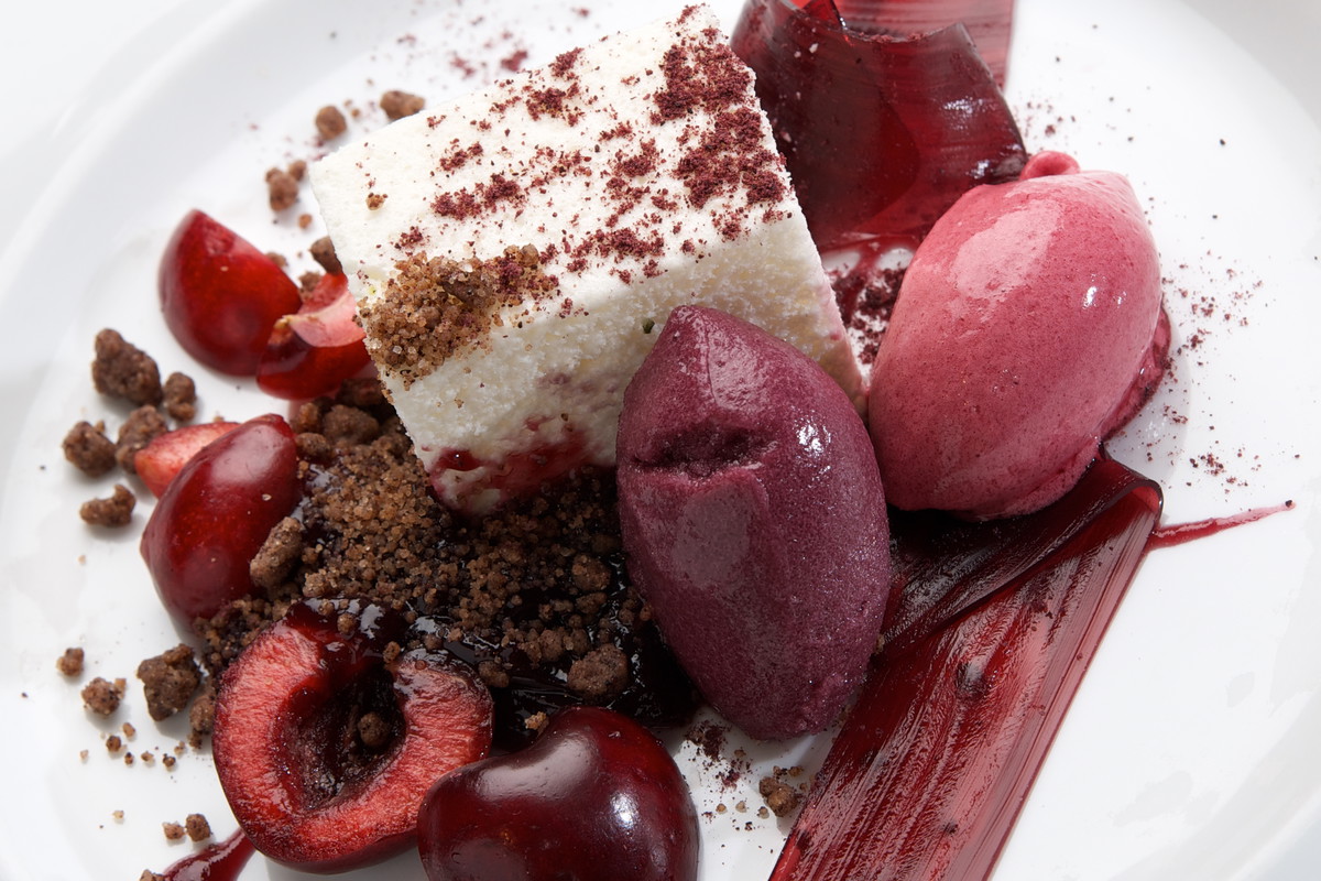 Lody z czerwonego wina, fot. Fotolia