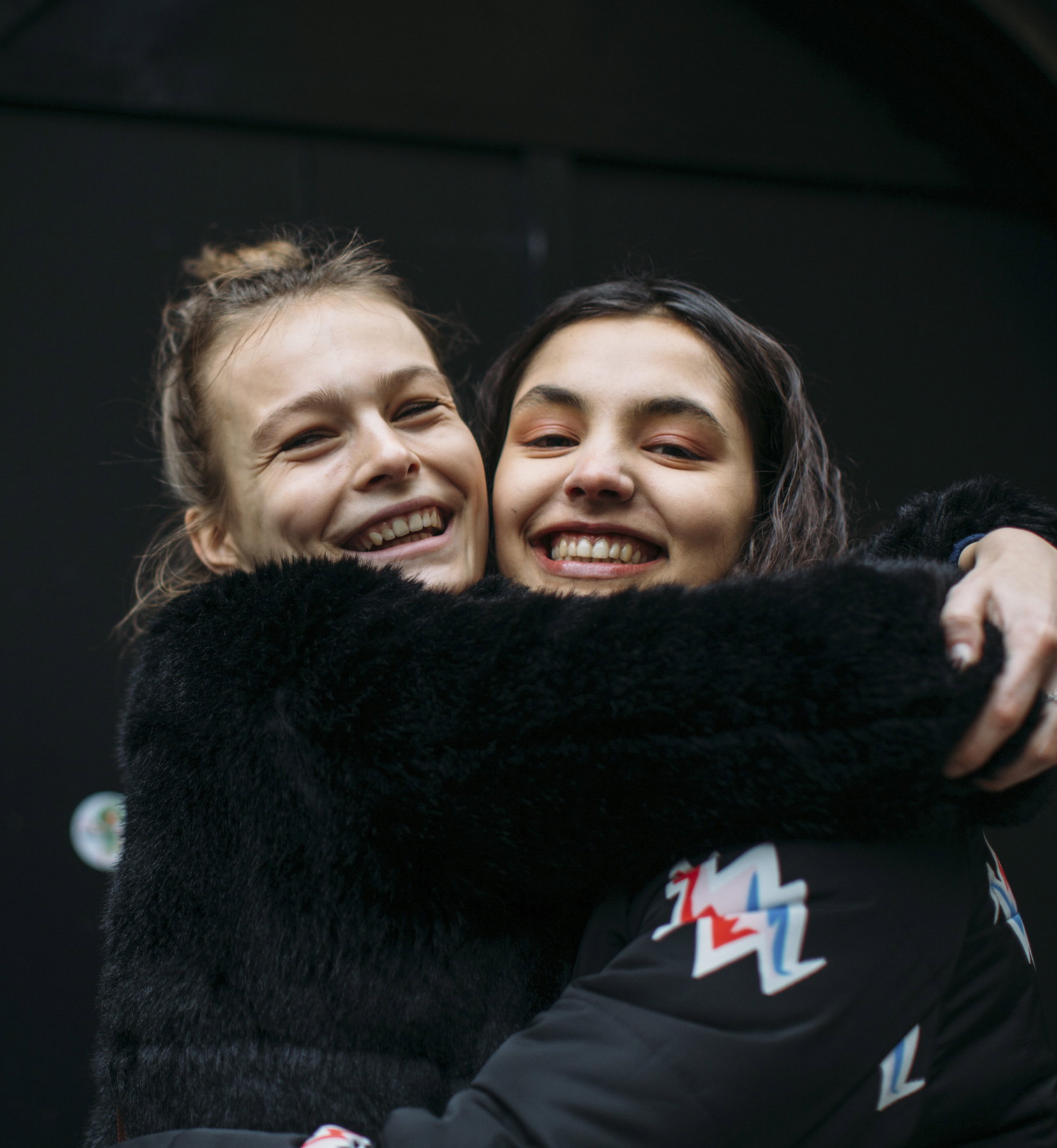 Street fashion: modelki off duty na London Fashion Week AW17