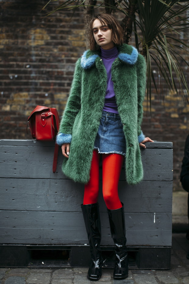 Street fashion: modelki off duty na London Fashion Week AW17