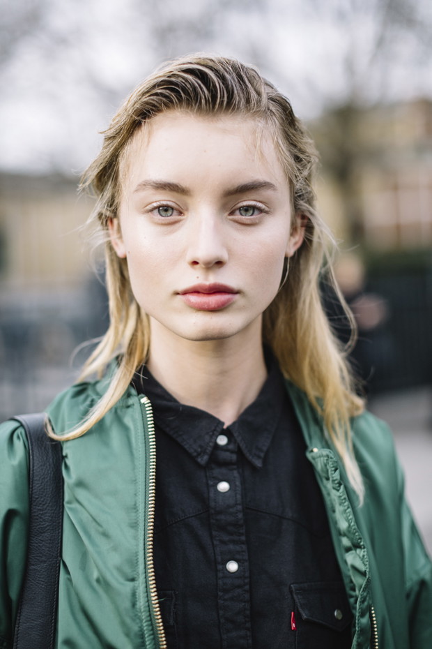 Street fashion: modelki off duty na London Fashion Week AW17