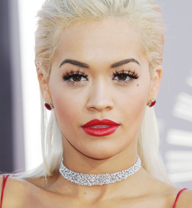 MTV Video Music Awards 2014: fryzury i makijaż gwiazd