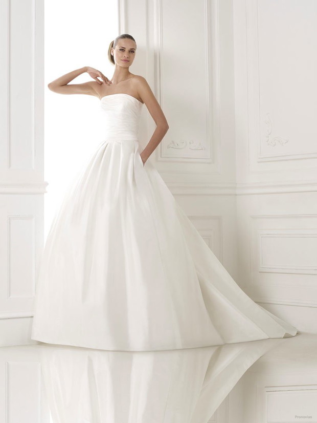 Suknie ślubne Atelier Pronovias 2015