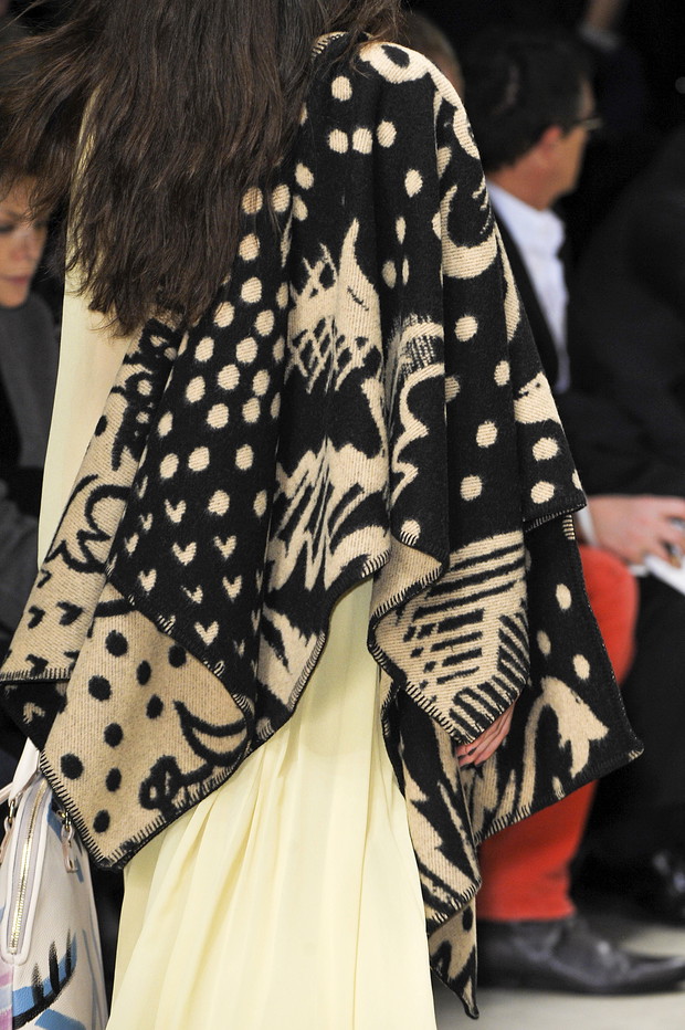 Szale oversize - trendy jesień-zima 2014/2015