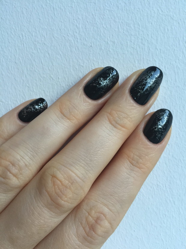 #ELLEzpazurem: Manicure galaxy na karnawał