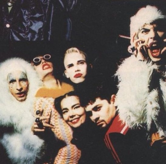 bjoerk-w-latach-90-fot-instagram-com-bjork-70bd358