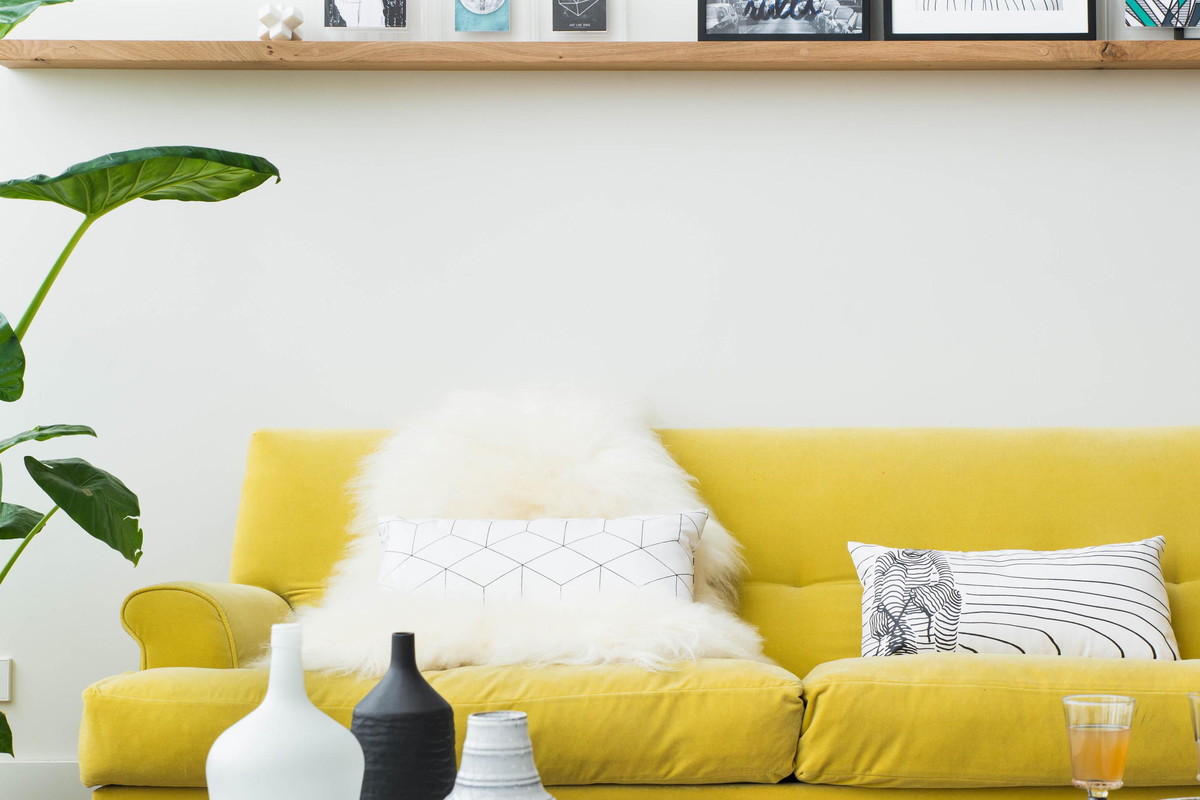Żółta sofa - energia tkwi w kolorze