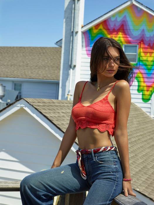 Emily Ratajkowski w kampanii Revolve Clothing lato 2015