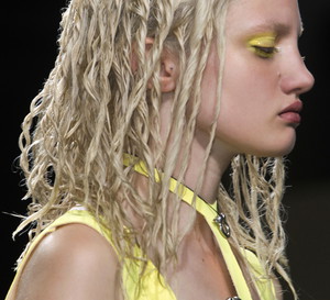 Kolorowe cienie do powiek - trendy lato 2015
