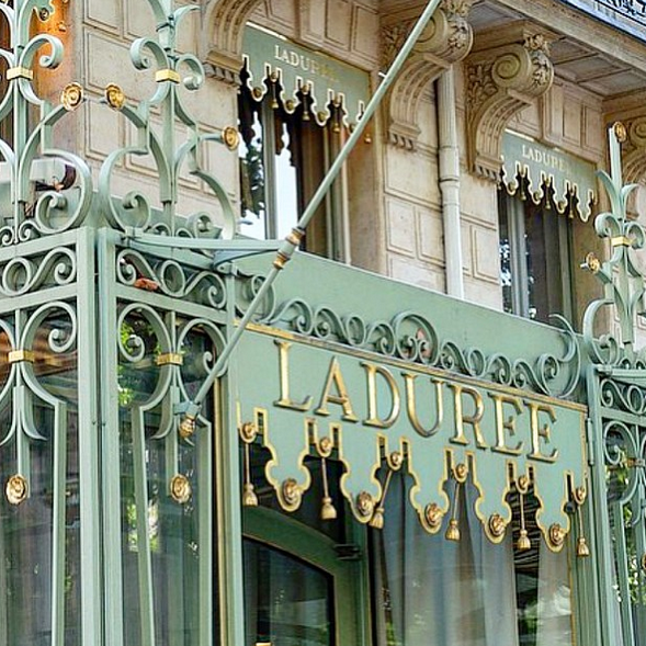 Ladurée Paris - narodowa duma Francji