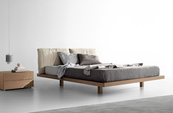 Sypialnia w neutralnych kolorach