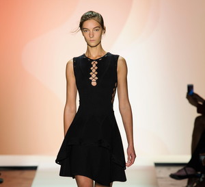 Hervé Léger by Max Azria wiosna-lato 2016
