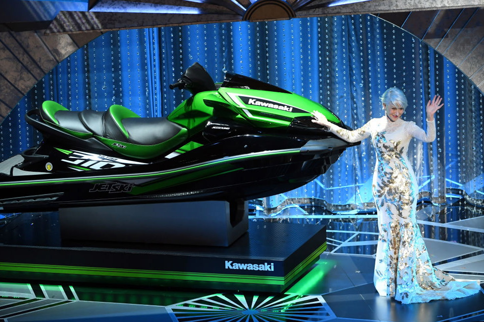 Hellen Mirren i jet ski