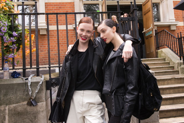 Street fashion: modelki off duty w Londynie