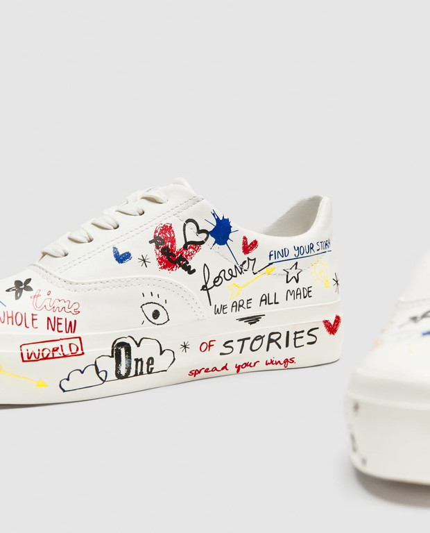 Popisane sneakersy Zara
