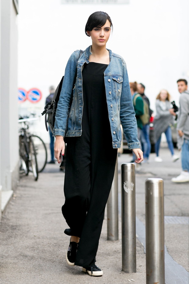 Street fashion: modelki off duty w Mediolanie