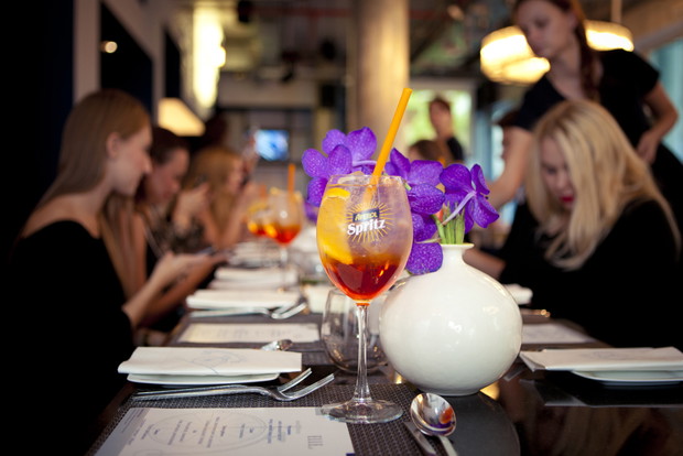 Aperol Spritz - urodzinowy drink ELLE