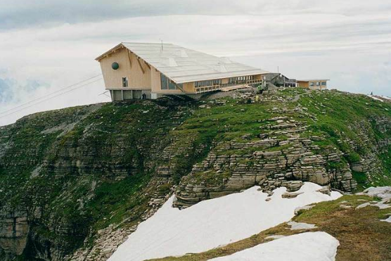 Restauracja na szczycie Alp