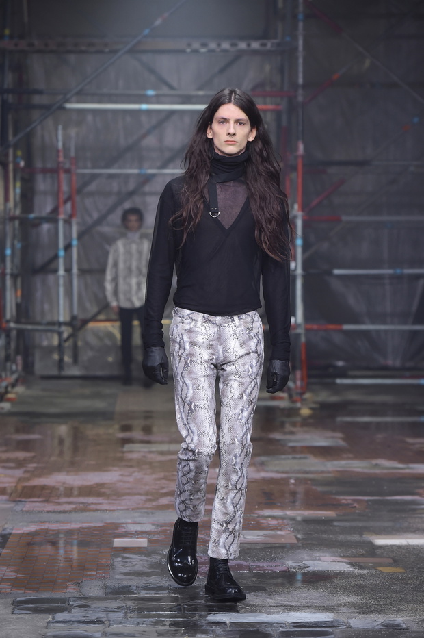 scena z: Pokaz Mariusza Przybylskiego, fot. Jacek Kurnikowski/AKPA