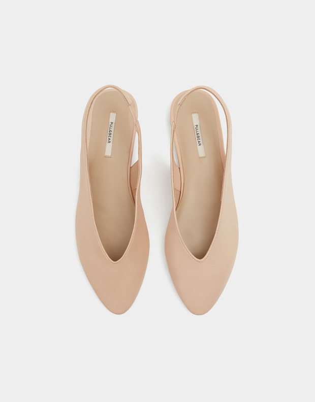 buty-v-neck-pull-bear1-04491a2