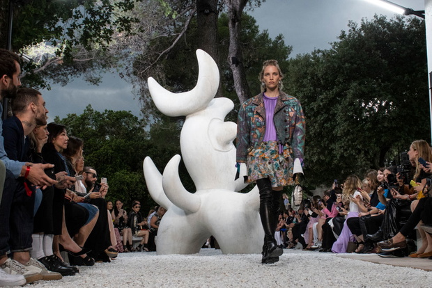 Louis Vuitton 2019 Cruise Collection : Runway
