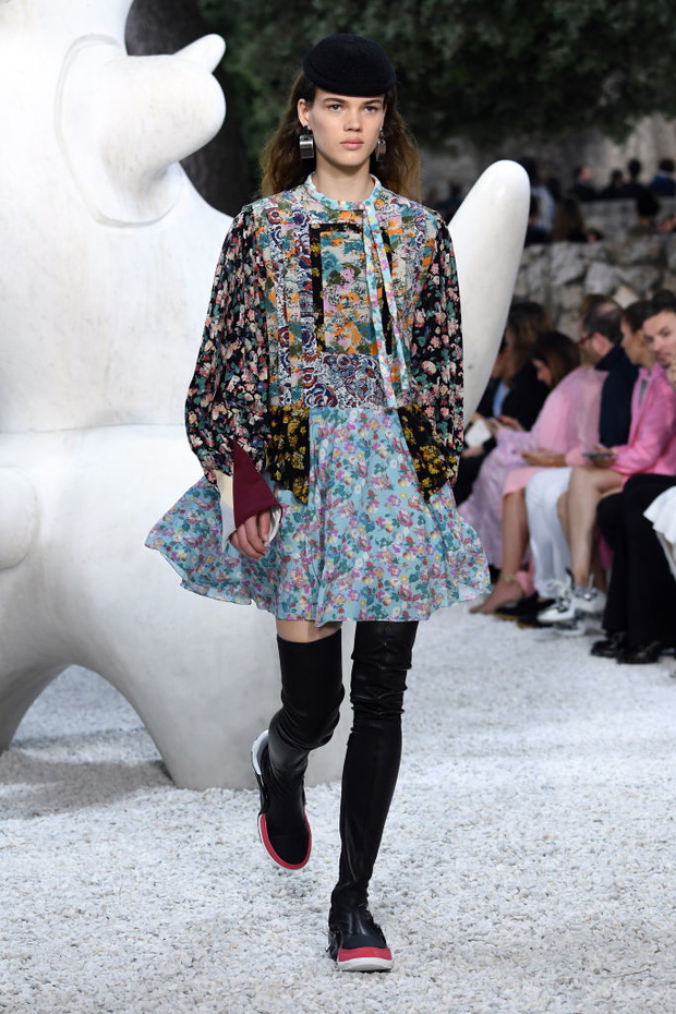 Louis Vuitton 2019 Cruise Collection : Runway