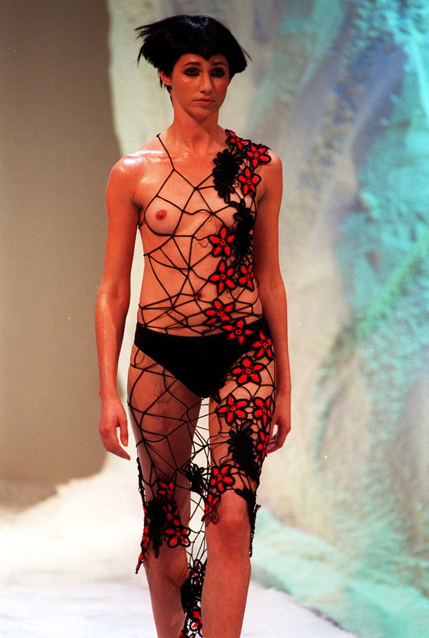 Julien MacDonald fashion/net