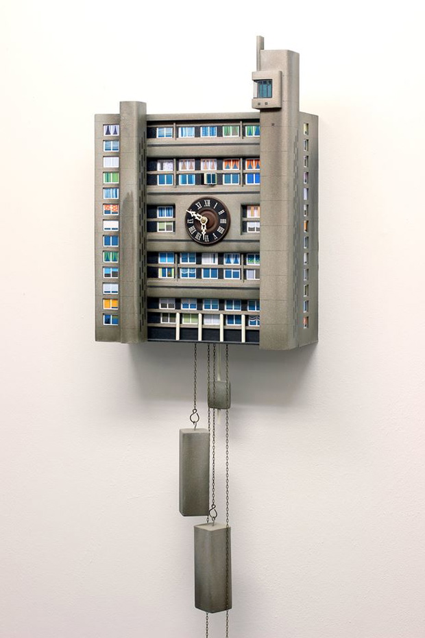 zegar-z-kukulka-projekt-guido-zimmermann1-0cdd1ba