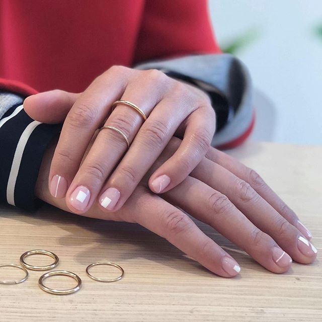 Manicure z figurami geometrycznymi