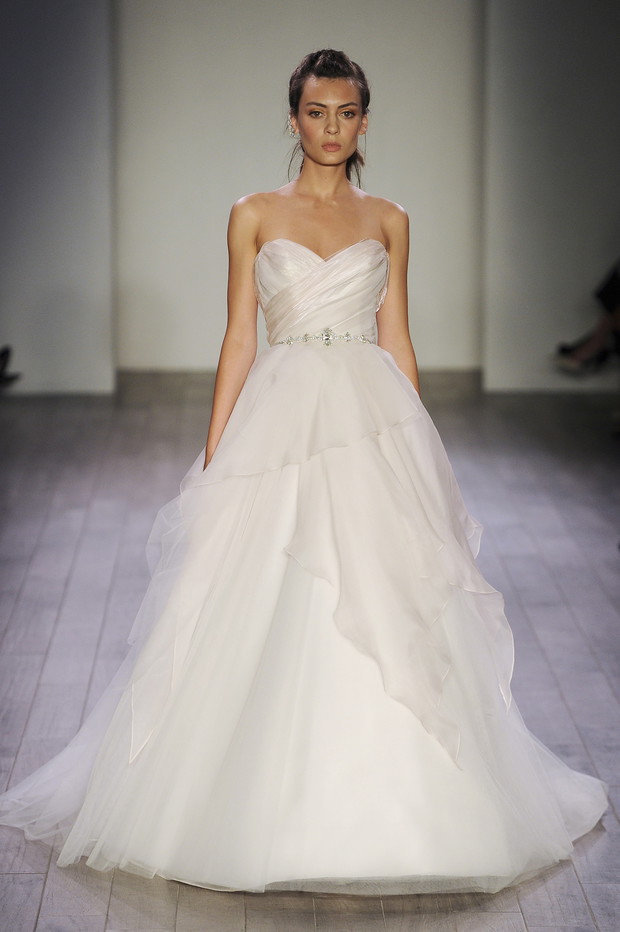 Suknie ślubne Alvina Valenta jesień-zima 2015/2016