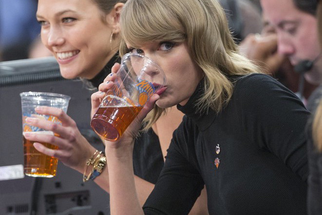 Czego nie jeść przed piciem alkoholu?