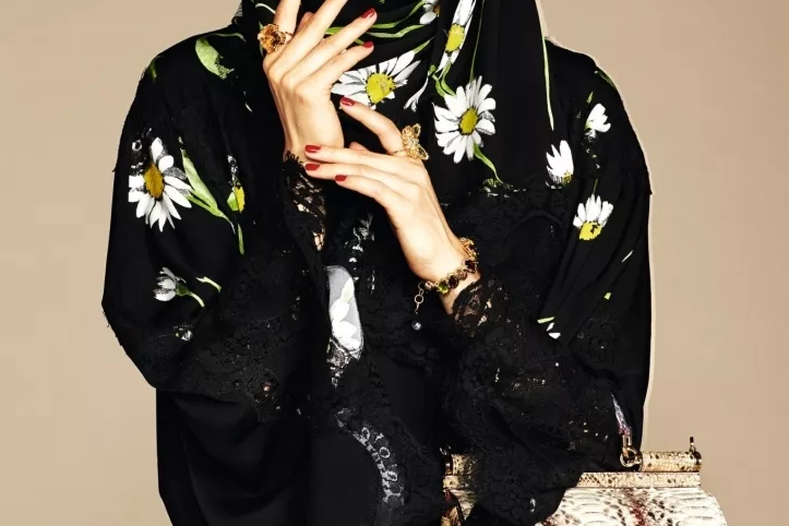 Duet Dolce & Gabbana zaprojektował kolekcję hidżabów