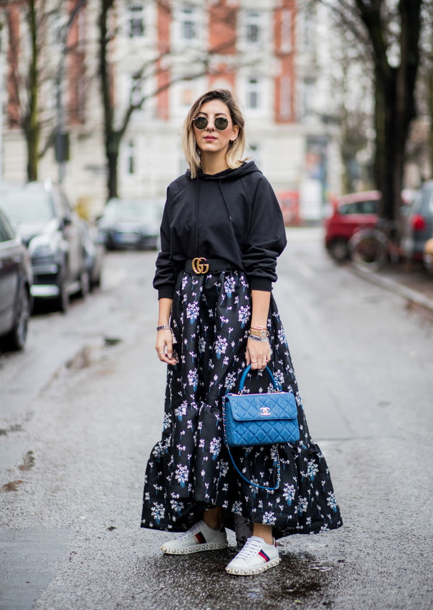Street Style - Hamburg - December 5, 2017