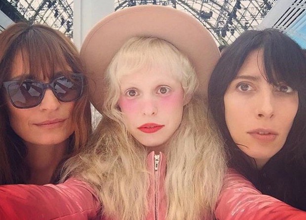 Petite Meller: lolita śpiewa