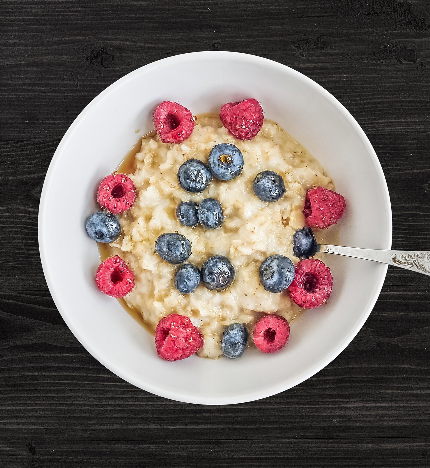 Dieta jaglana - zdrowe odchudzanie, fot. Fotolia1. Jaglanka na wodziePrzepis:200 g kaszy jaglanej2 szklanki wodyłyżka miodułyżka płynnego oleju kokosowegoszczypta cynamonuświeże owoceKaszę jaglaną przepłucz wrzątkiem, po czym przełóż ją do rondel