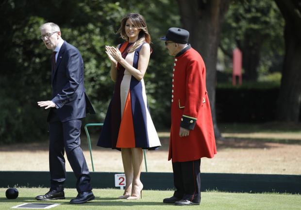 melania-trump-i-philip-may-w-royal-hospital-chelsea-13-07-2018-56cbece