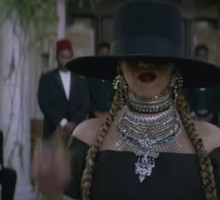 Beyoncé "Formation" - stylizacje gwiazdy