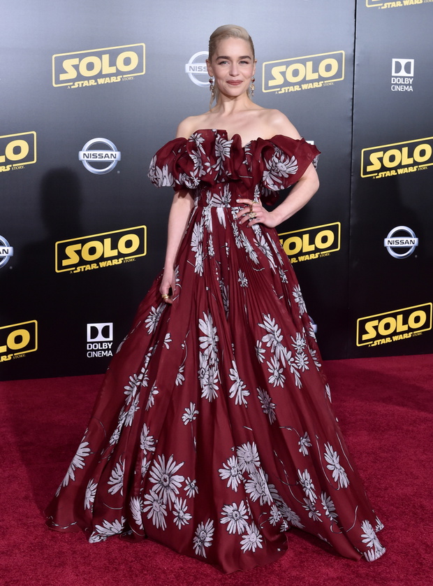 gwiazdy-w-sukienkach-w-kwiaty-emilia-clarke-na-premierze-filmu-han-solo-gwiezdne-wojny-historie-10-05-2018-fbce596