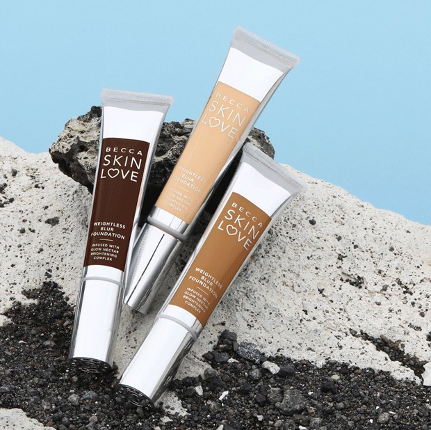becca-cosmetics-skin-love-weightless-blur-foundation-f69bbb5