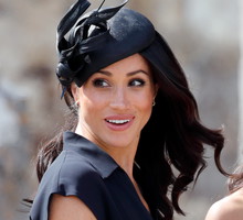 Meghan Markle złamała protokół! Księżna Sussex przez przypadek pokazała bieliznę