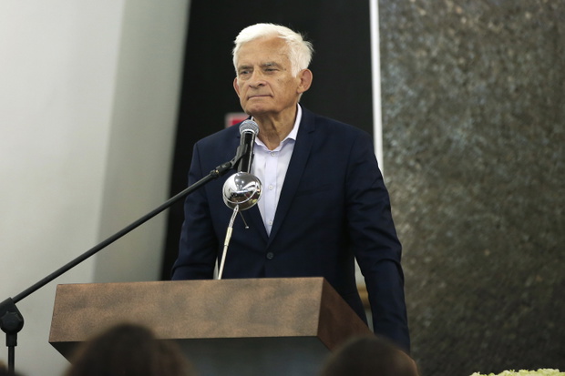 scena z: Jerzy Buzek, fot. Krzemiński Jordan/AKPA