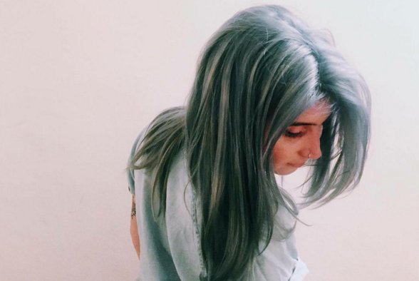 Denim hair - nowy trend w koloryzacji włosów?