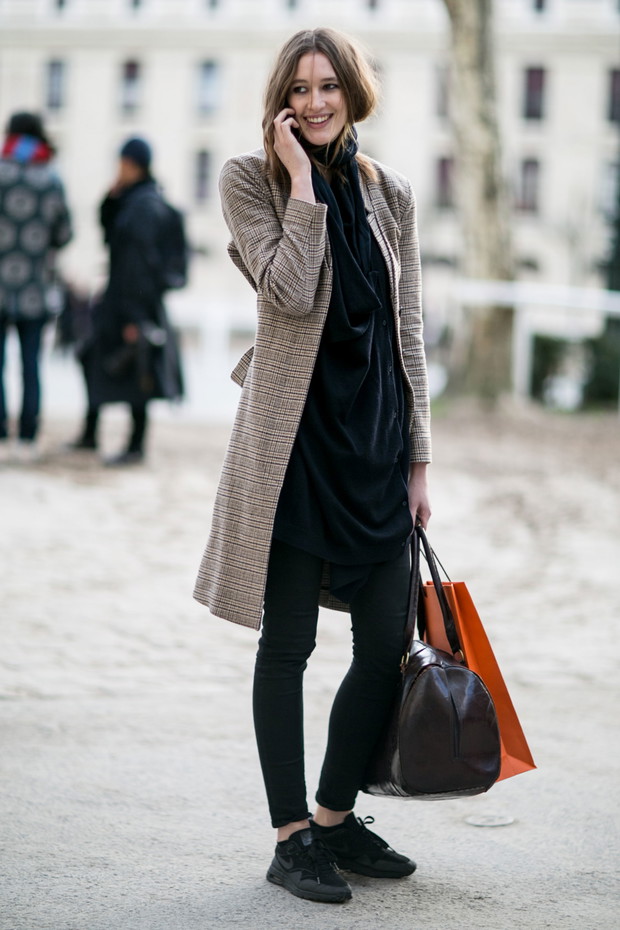 Street fashion: modelki off duty na Paris Fashion Week j-z 2016/2017