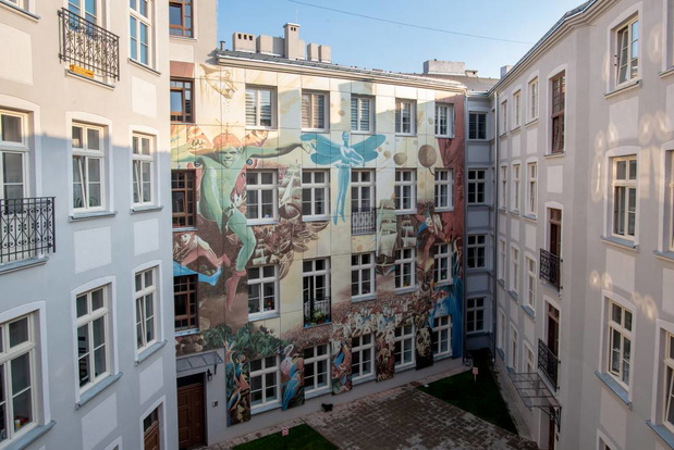 podworko-w-lodzi-murale-na-kamieniu-wieckowskiego-44-f529810