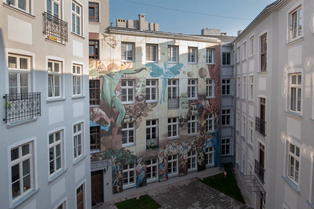 podworko-w-lodzi-murale-na-kamieniu-wieckowskiego-47-ff47304