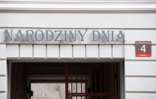 podworko-w-lodzi-murale-na-kamieniu-wieckowskiego-4-edb12db