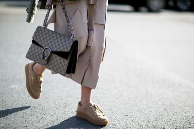 Street fashion: buty i akcesoria gości na FW jesień-zima 2016/2017