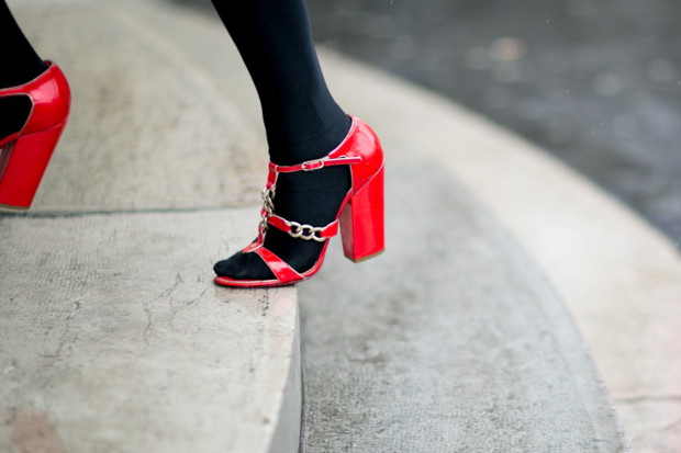 Street fashion: buty i akcesoria gości na FW jesień-zima 2016/2017
