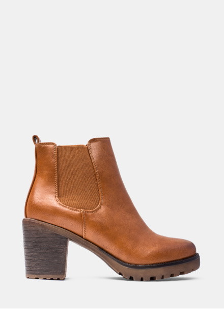 Buty na jesień do 100 zł: brązowe botki